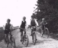 von links nach rechts: Josef May ( Klös Jupp) Karl Bungarten (Löschesch Karl) Erich Bungarten( Löschesch Erich) Heinrich May (Klös Heini) 