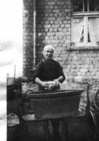 Großer Waschtag bei Anna May (Schäfesch  Anna) im Jahre 1936